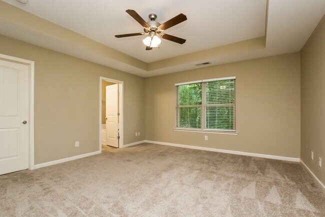 Building Photo - 338 Camellia Way