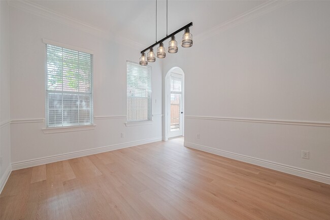 Building Photo - 1514 Olive Park