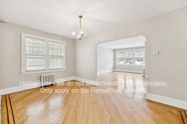 Building Photo - 11 Cedar St