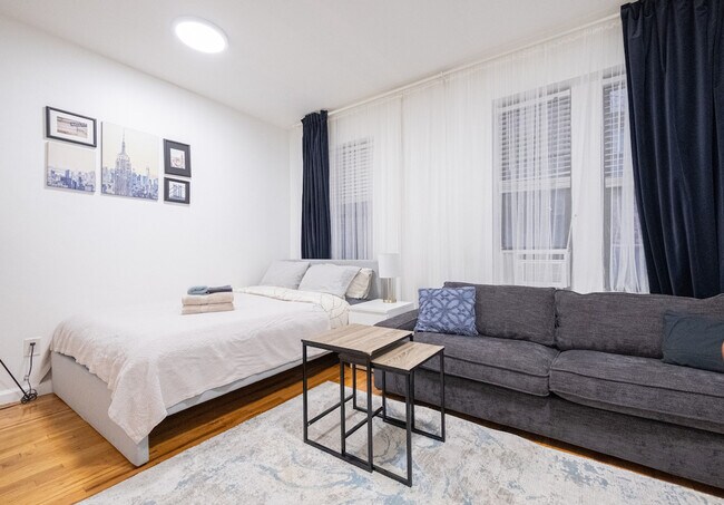 Building Photo - 317 E 75th St