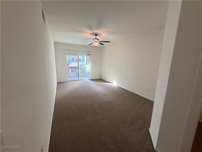 Building Photo - 50 Aura de Blanco St