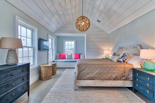 Building Photo - 30 Madequecham Valley Rd