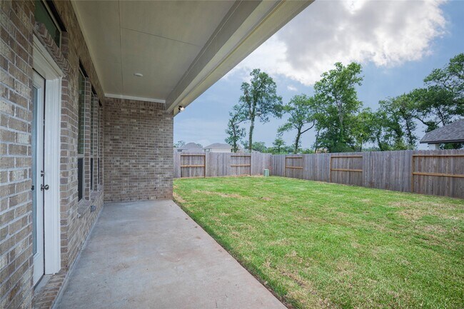 Building Photo - 8726 Fairbrook Dr