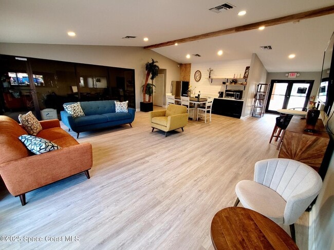 Building Photo - 1052 Mollie Ln