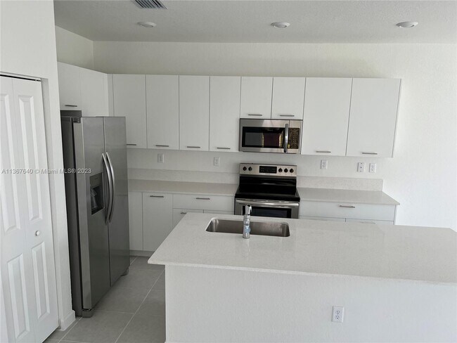Building Photo - 2364 NW 130th St