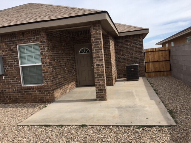 Oversized Back Patio - 2632 E 14th St