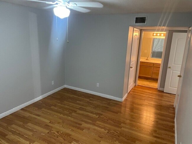 Building Photo - 5217 Caspian Springs Dr