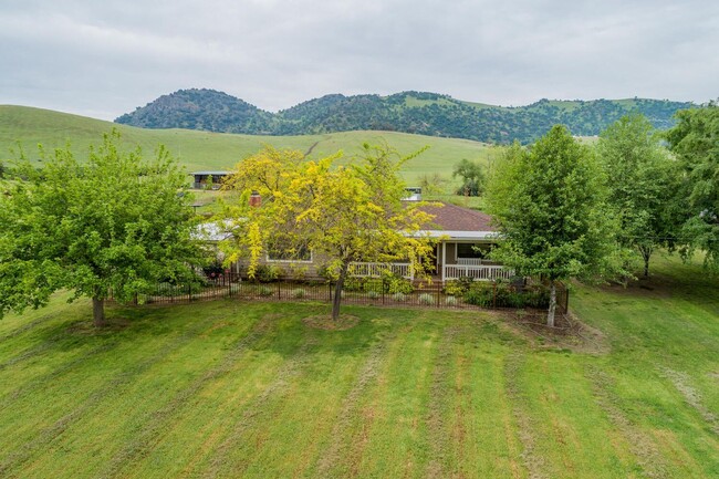 Building Photo - Home on Acreage (horses OK)  for Lease