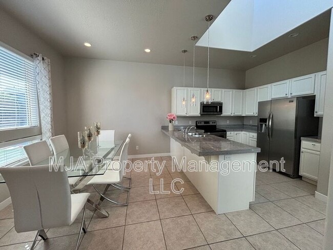 Building Photo - 7947 S 5095 W