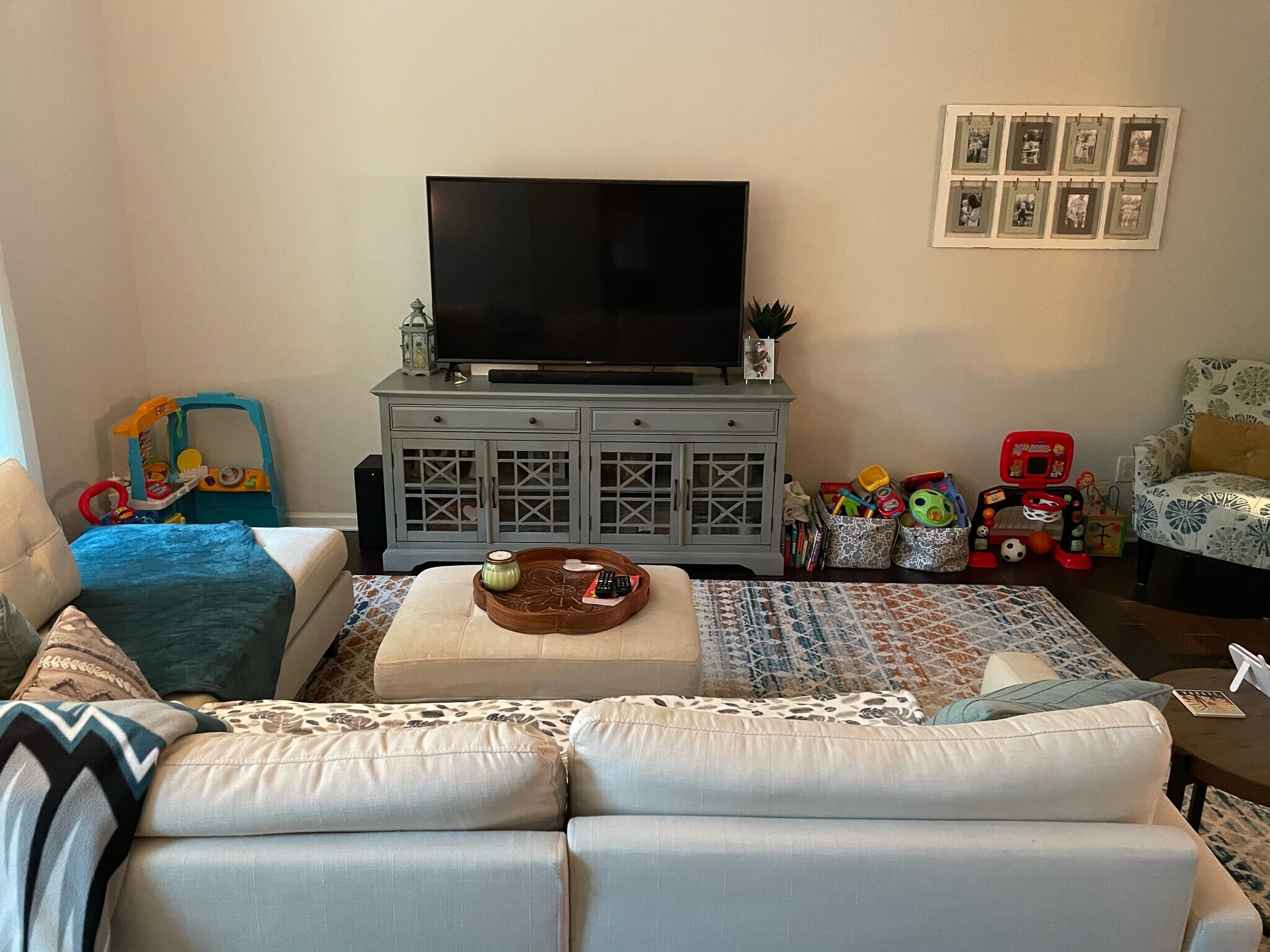 Building Photo - 1228 Queen Lyon Ct