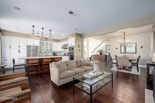 Building Photo - 3024 Hollycrest Ave