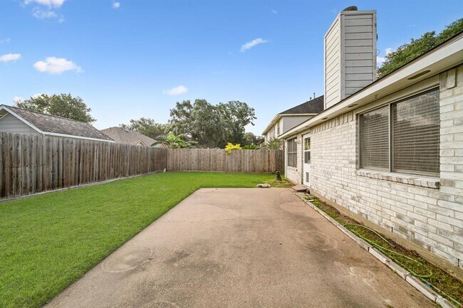 Building Photo - 1242 Hunter Wood Dr