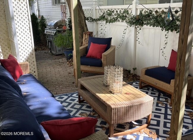 Building Photo - 74 Mt Hermon Way