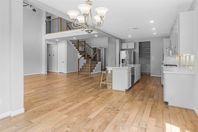 Building Photo - 11 Winter Thicket Pl