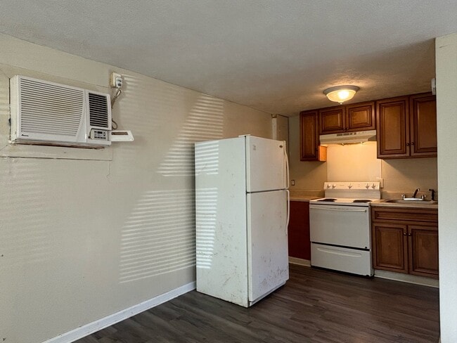 Building Photo - 206 Grady St