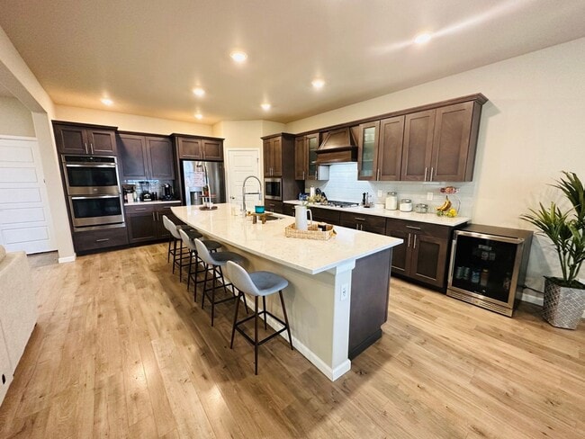 Building Photo - Spacious 4 bed 2.5 bath house in Cascade-Fairwood AC