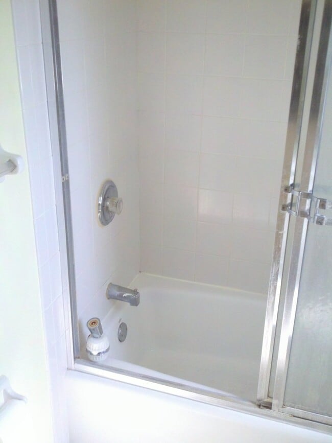 Building Photo - PENDING - 3BR/2BA Single Family Home