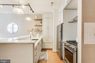 Building Photo - 2120 Vermont Ave NW