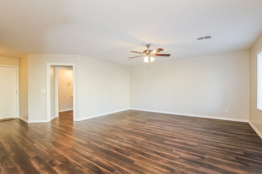 Building Photo - 12916 W Lawrence Ct