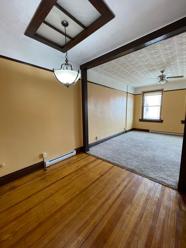 Building Photo - Sunflower Estate LLC