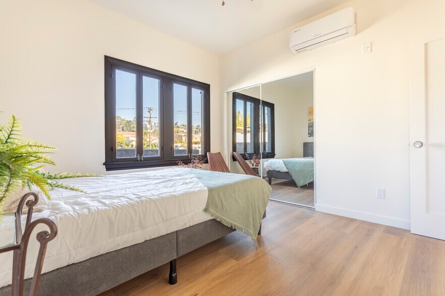 Bed 3 - 1431 Maltman Ave