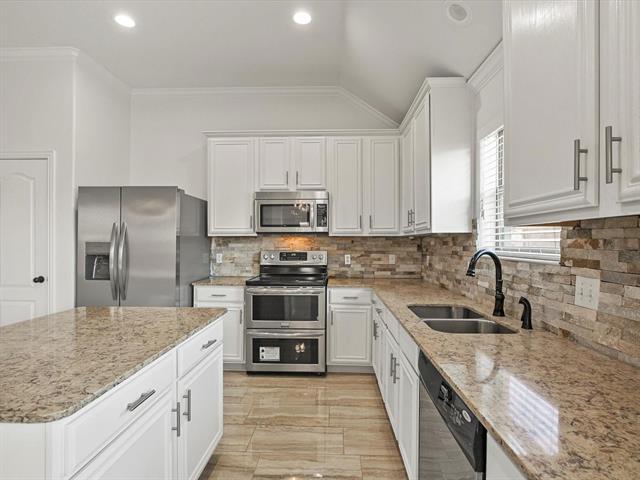 Building Photo - 224 Linden Ct
