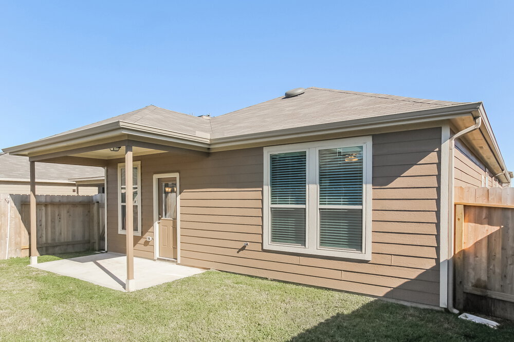 Building Photo - 14715 Sierra Garden Dr