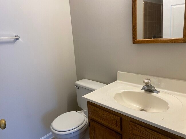 Building Photo - 6234 Rosecroft Dr