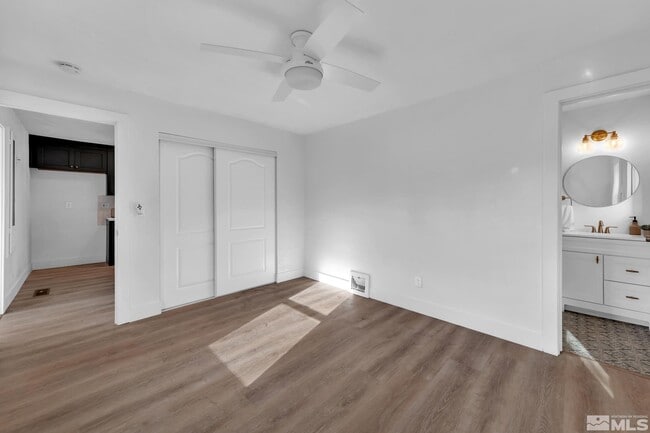 Building Photo - 402 Grand Canyon Blvd