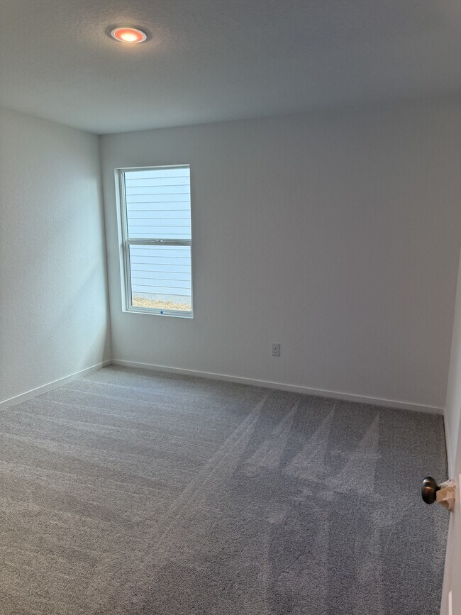 Building Photo - 1836 Wood Warbler Ln