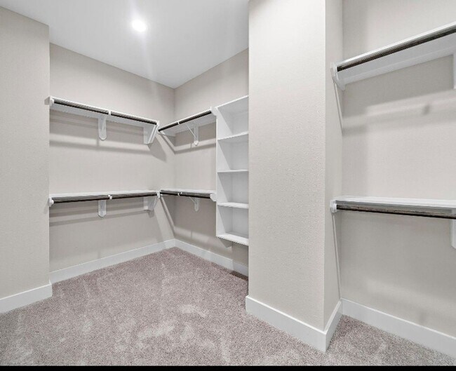 Building Photo - New Construction Luxury Home 14 Minutes from Downtown!