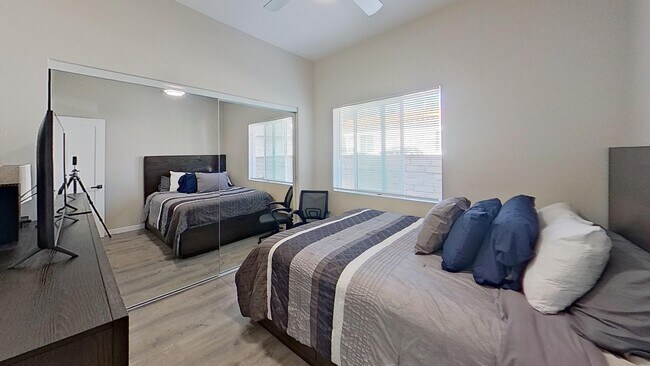 Building Photo - 4929 College Ave