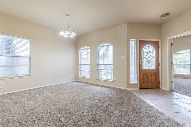 Building Photo - 906 Ashbury Bluff