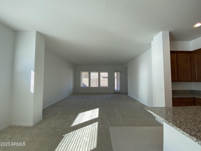 Building Photo - 442 W Golden Aspen Dr