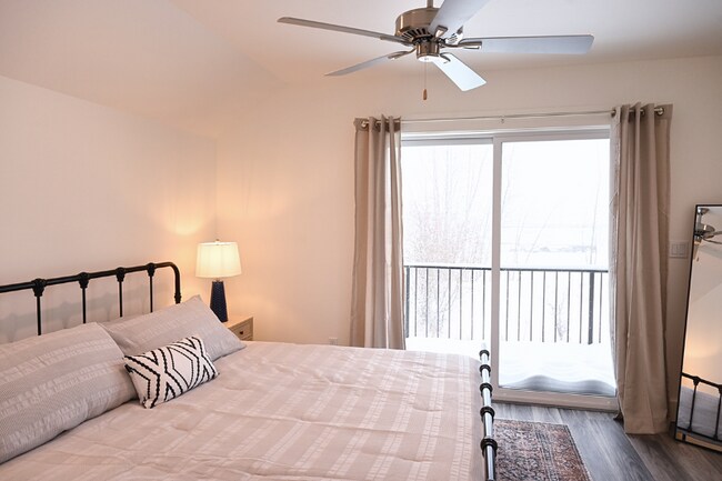 Building Photo - 180 Dustarr Ln