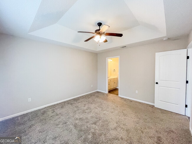 Building Photo - 546 Deerchase Ct