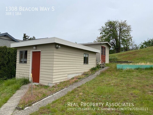 Building Photo - 1308 Beacon Wy S
