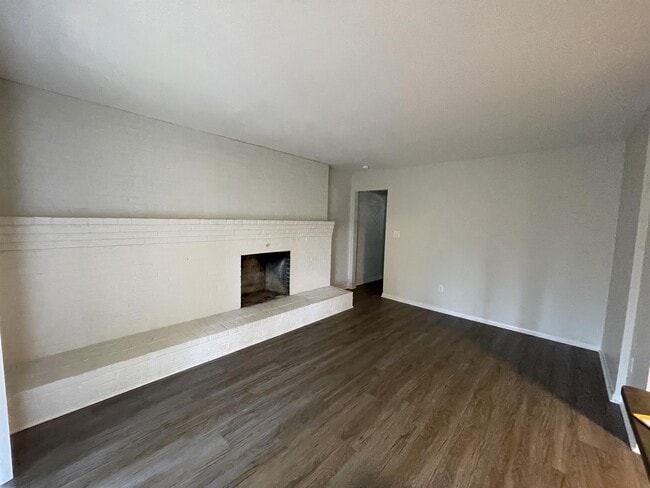 Building Photo - 158 Harvest Dr