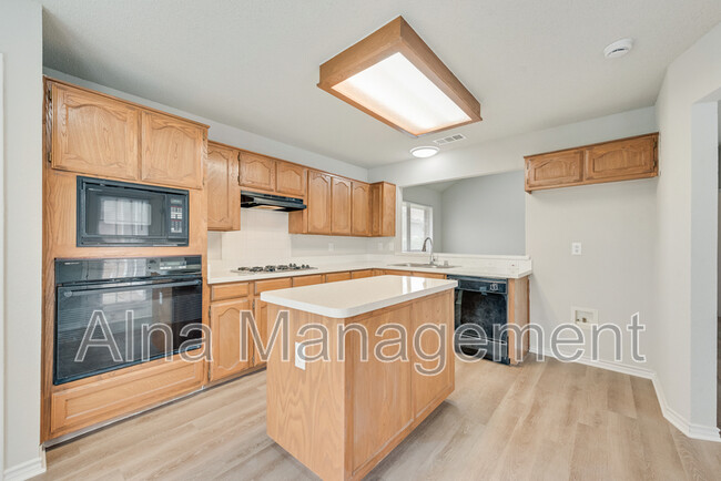 Building Photo - 1443 Chapman Dr