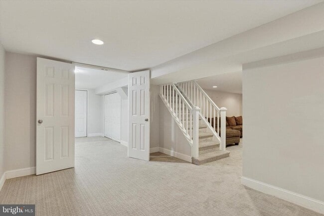 Building Photo - 317 Weymouth Rd
