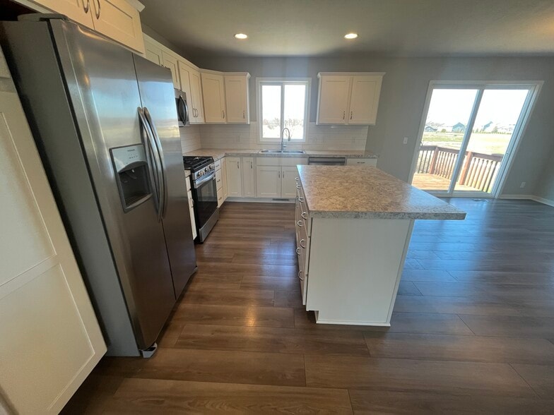 Building Photo - 3865 Elm Ridge Dr