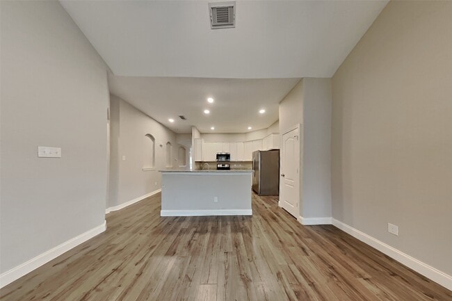 Building Photo - 6827 Kotlan Ct