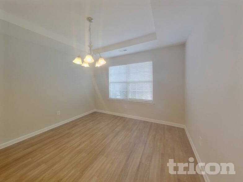 Building Photo - 216 Fledgling Way