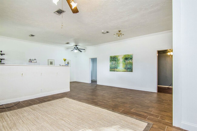 Building Photo - 11844 13th St