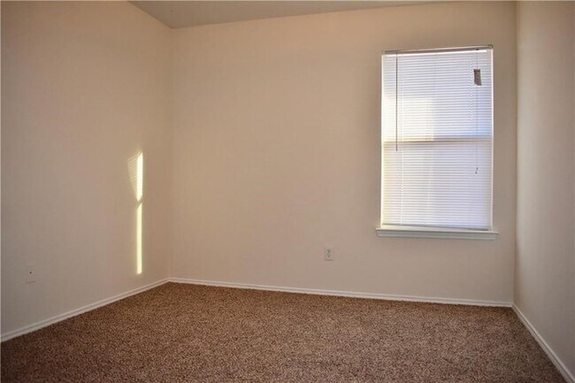 Building Photo - 1000 Salt Creek Trail