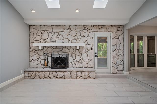 Building Photo - 2019 N Meadow Way Cir