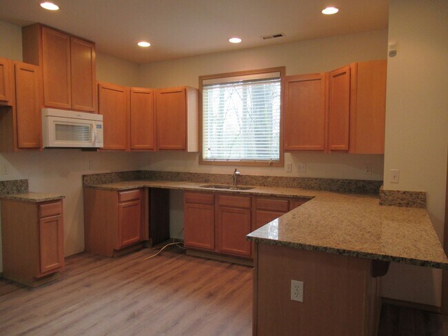 Building Photo - 10707 SE 170th St