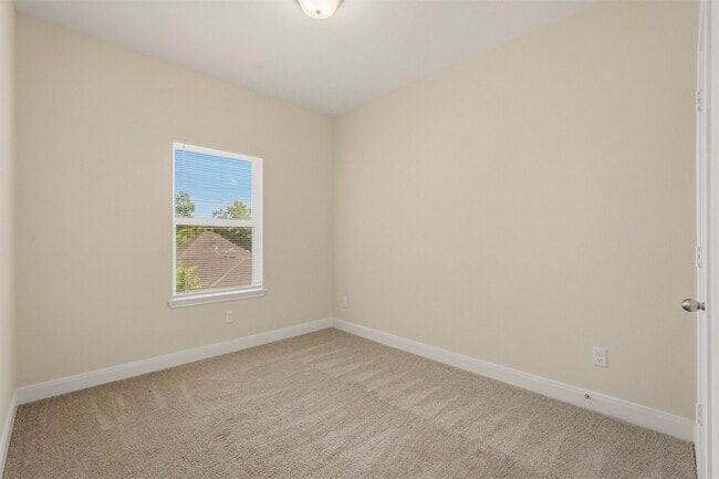 Building Photo - 2218 Bringhurst St