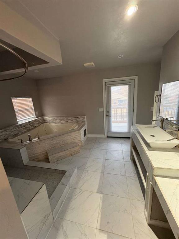 Building Photo - 1217 SW 18th St