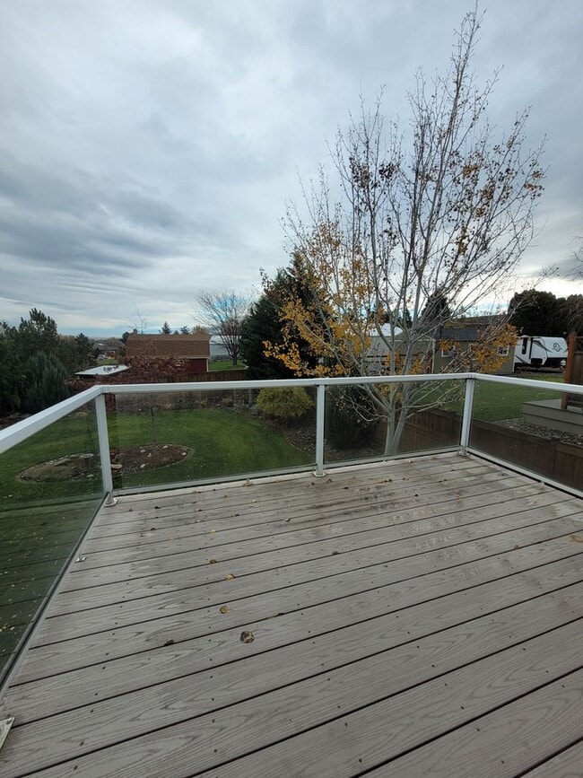 Building Photo - Well Maintained Family Home in Clarkston Heights